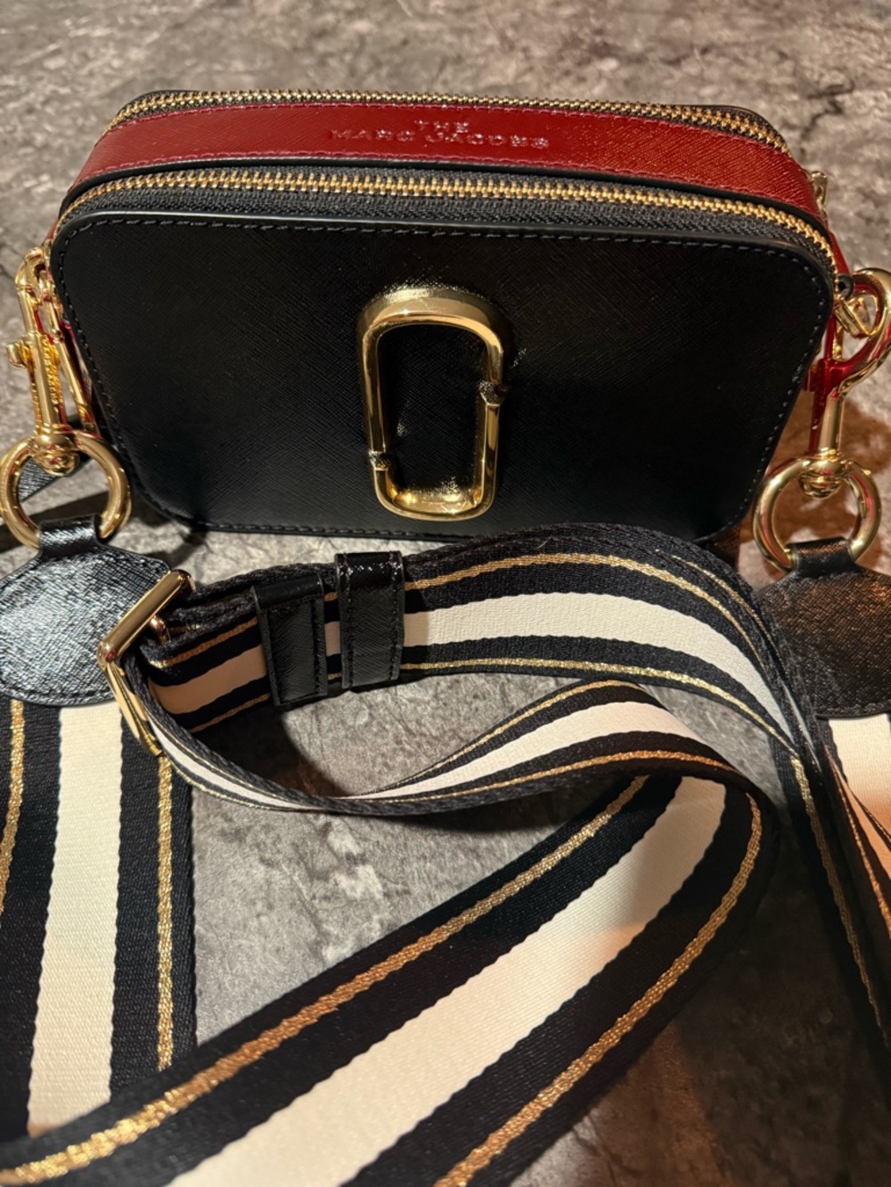 ♠️ ♥️ Marc Jacobs Black and Red Crossbody Bag Gold Accents. Wallet sold seperate - Picture 8 of 9